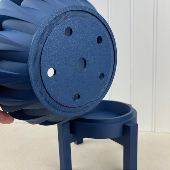 Halden Planter Pot, Indoor Planter w/ Drainage Hole and Drip Tray - Picture 7 of 10